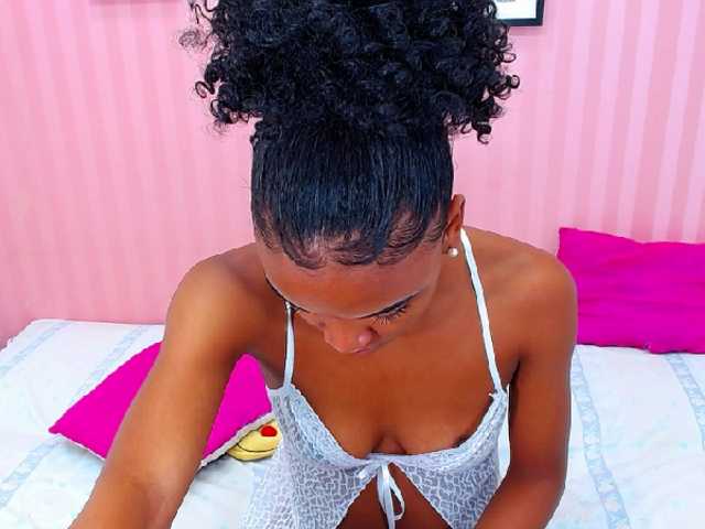 Fotografie adarose Hi everyone! be nice with me! I will do my best to make u feel confortable! no more wait! :) #Ebony #Bodyfit #Dildo #Anal #Cumshow at goal!