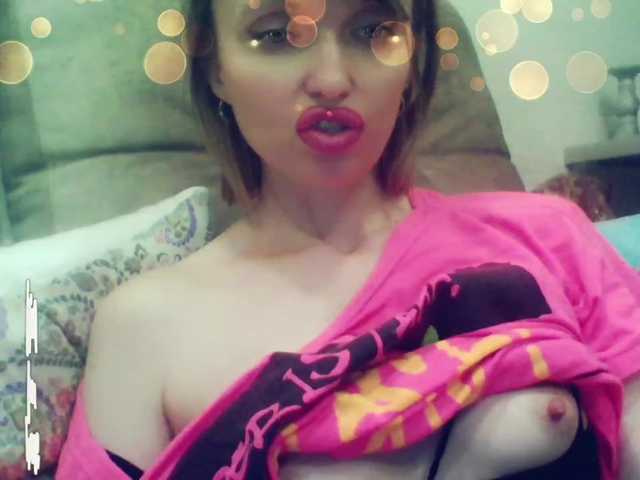 Fotografie lilisexy14 Hello! I'm Lilya! Delicious and juicy blowjob with saliva and deepthroat with dildo 222, 0 already earned, I need 222 more tokens to complete countdown!