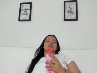Fotografie sophie-cruz Come here for your ASIAN CRUSH. // Snp 199 / Talk dirty to me in pm // Sloopy blowjob at GOAL/ Cus videos / pvt and voyeour
